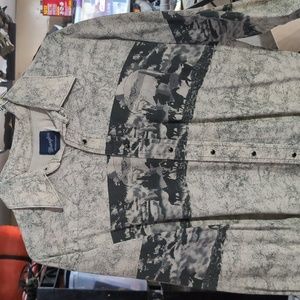Garage Sale!! Wrangler Western shirt black pearl snaps eagle cowboy design L/XL
